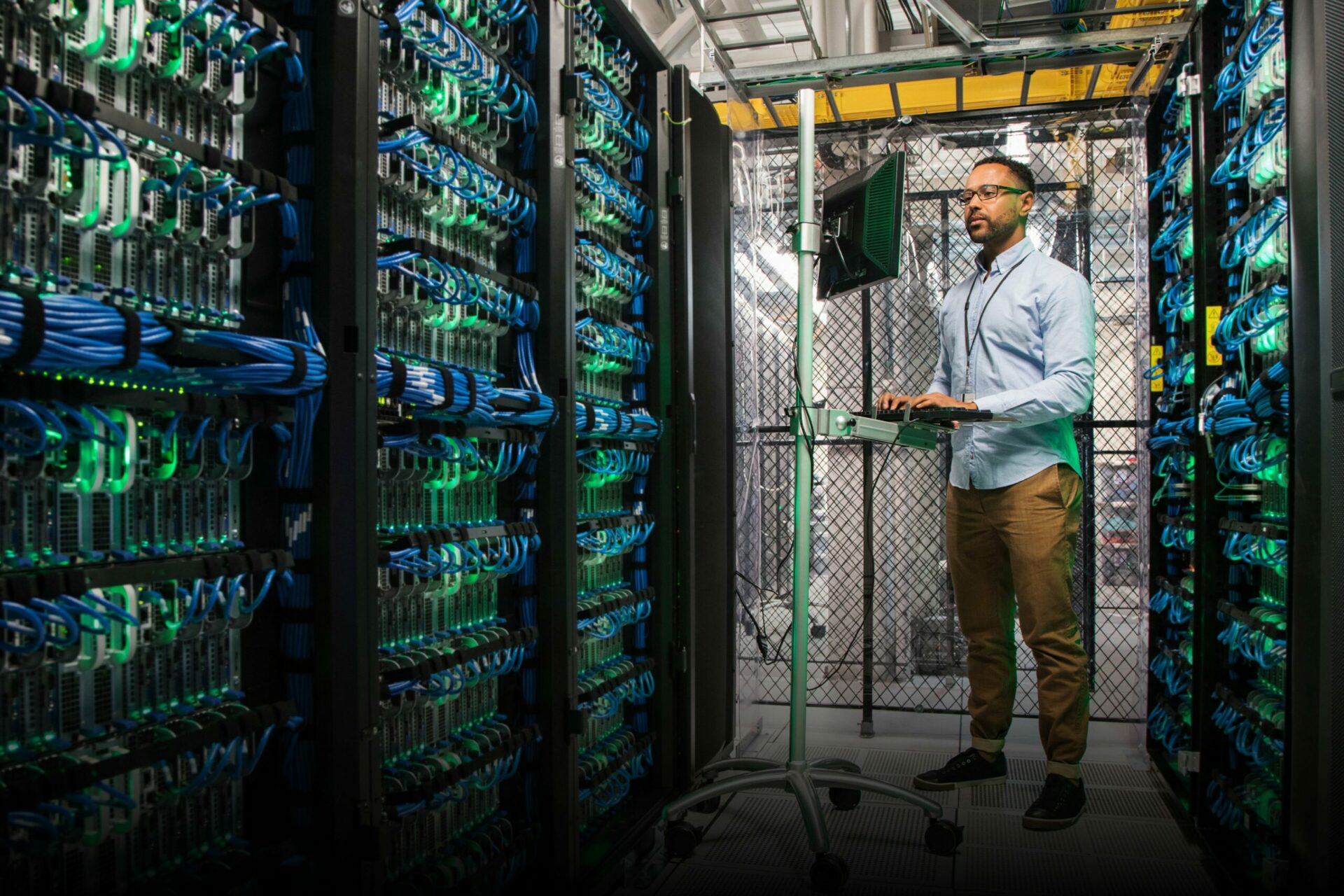 Navigating Complicated Issues: Unique Challenges for Managing Large Data Centers