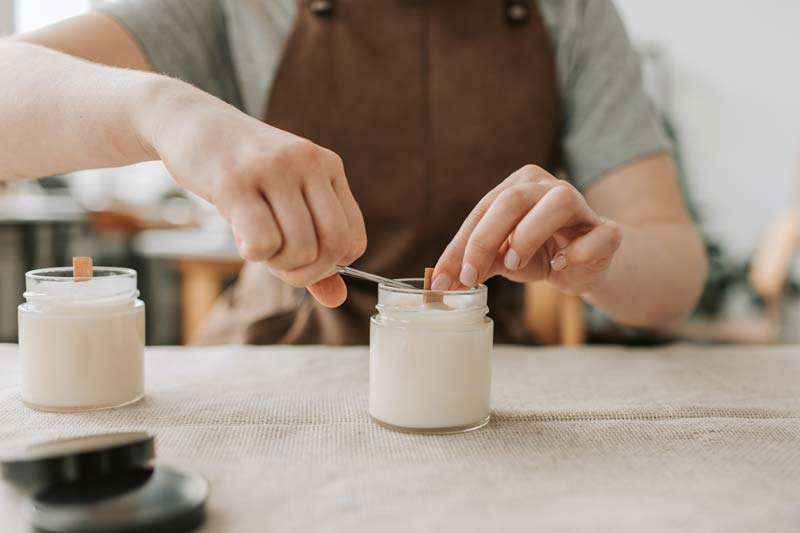 The Art and Science of Candle Making: A Comprehensive Guide